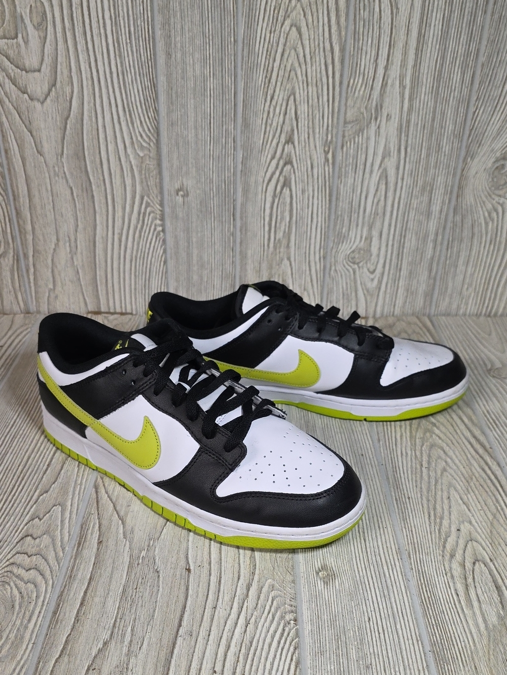 Nike Dunk Low Black Bright Cactus Athletic Sneakers Mens Size 11